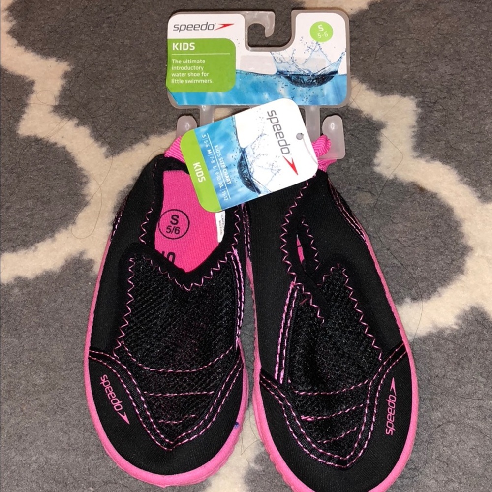 NEW speedo kids water shoes!
